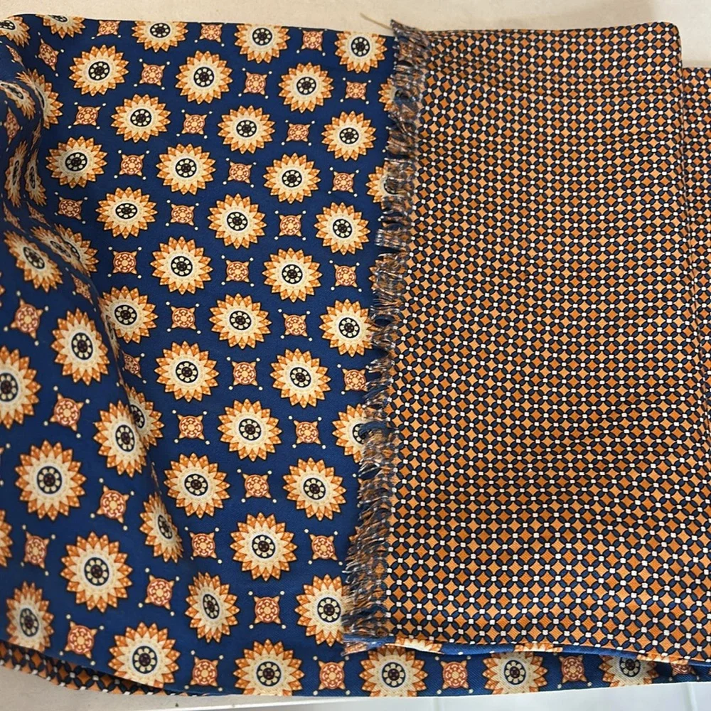 Burma Bibas 100% silk chain geometric print rectangular scarf